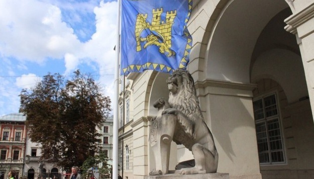 У Львівській міськраді на COVID-19 захворіли понад 20 посадовців і депутат