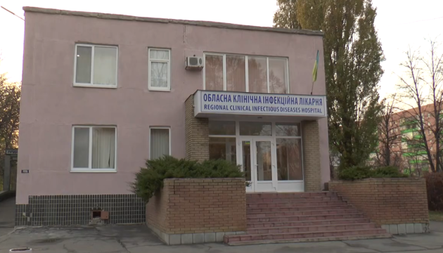 Харківська інфекційна лікарня на 50% перетворилася на реанімацію