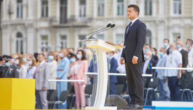 Zelensky llama a los ucranianos a la unidad y la cohesión
