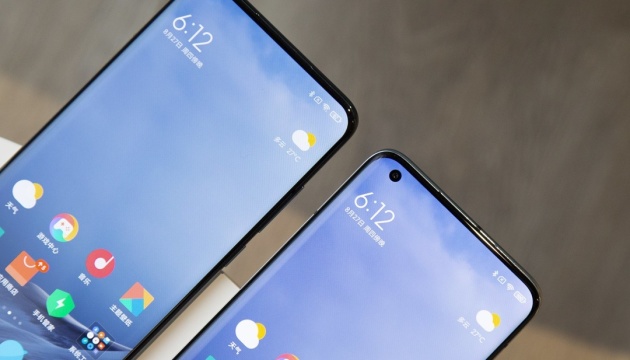 Xiaomi планує серійне виробництво смартфонів із камерою під екраном