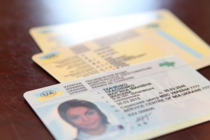 В Україні зростає кількість жінок, які хочуть отримати водійські права