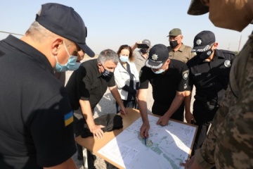 Avakov est arrivé dans la région de Kharkiv pour coordonner l'extinction des incendies