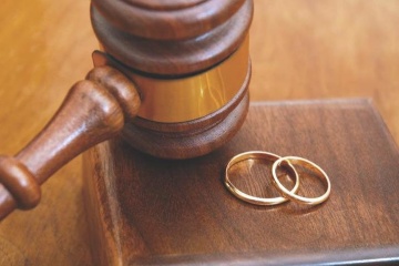 Ukraine sees number of divorces down almost 50% in first half of 2022