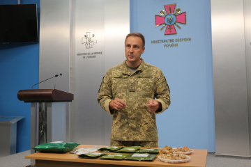 Більше м'яса, печиво і мед: для військових розробили новий сухпайок