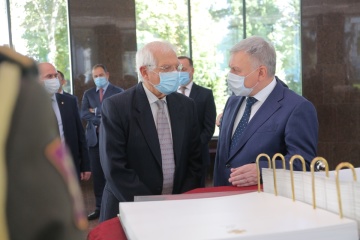 Borrell spotkał się z Taranem, aby omówić współpracę między Ukrainą a UE