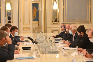 Боррель після зустрічі з Зеленським підтвердив підтримку Євросоюзом України