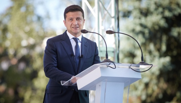 Zelensky welcomes signing of Ukraine-France framework agreements for EUR 1.3B