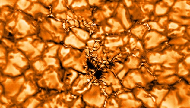 Телескоп GREGOR зробив детальні знімки плям на Сонці