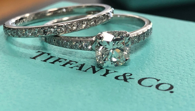 Французька лакшері-компанія не купуватиме ювелірного гіганта Tiffany