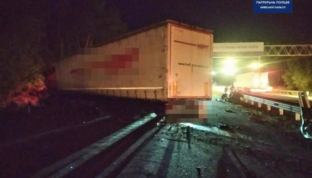Schwerer Verkehrsunfall bei Kyjiw: fünf Tote, 20 Verletzte