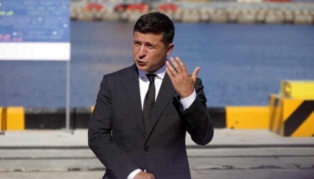 ゼレンシキー大統領、自分を「ウクライナの君主」だと思っている政治家がEU査証免除取り消しを言いふらしていると発言 ゼレンシキー大統領、自分を「ウクライナの君主」だと思っている政治家がEU査証免除取り消しを言いふらしていると発言