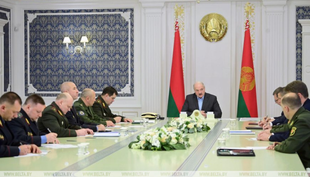 Лукашенко хоче відвести армію від західного кордону Білорусі, раз НАТО 