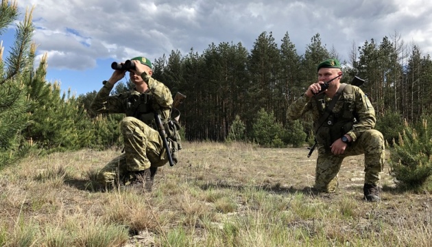 Дроны, катера и кинологи: Украина усиленно охраняет границу с Беларусью Дроны, катера и кинологи: Украина усиленно охраняет границу с Беларусью