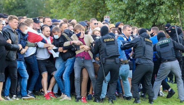 Правозахисники оновлюють список затриманих у Мінську