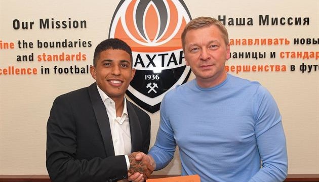 Fußball: Shakhtar Donetsk unterzeichnet neuen Vertrag mit Verteidiger Dodo