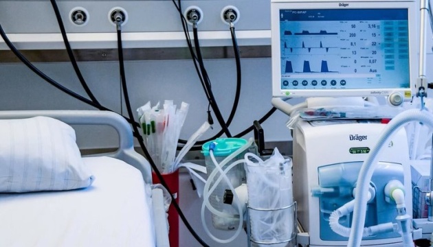 Moneyveo придбала для трьох лікарень апарати штучної вентиляції легенів