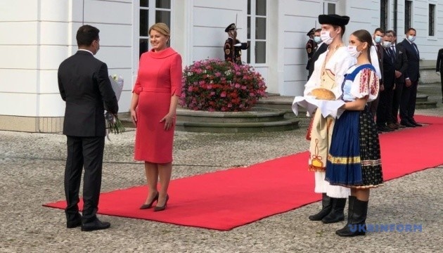 Zelensky a rencontré la présidente de la Slovaquie à Bratislava Zelensky a rencontré la présidente de la Slovaquie à Bratislava