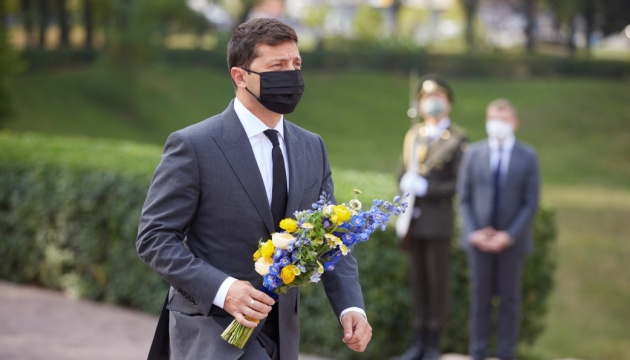 Los altos funcionarios de Ucrania conmemoran a las víctimas de la masacre de Babi Yar