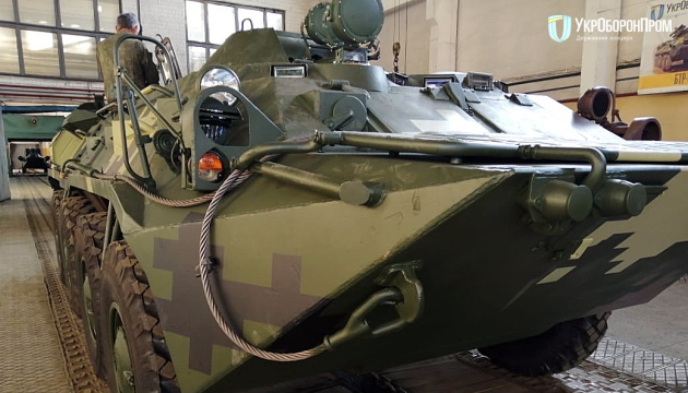 Київський бронетанковий достроково відремонтував БТРи для армії