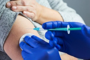 Бустер проти COVID-19: в Україні затвердили рекомендації про додаткову вакцинацію