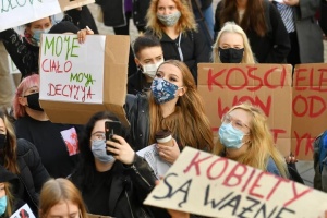 “Це – війна”: польські жінки та покоління Z проти влади Качинського