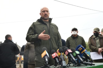 Лісові пожежі: Шмигаль дав низку доручень за підсумками поїздки на Луганщину