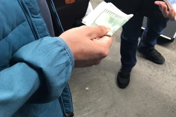У львівській податковій виявили хабарників, СБУ прийшла з обшуками