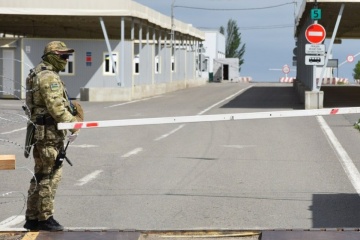 За неделю КПВВ на линии разграничения пересекли более 10,5 тысяч человек