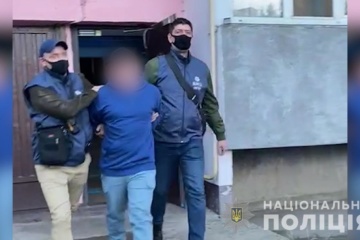 Поліція затримала підозрюваного у виготовленні та розповсюдженні дитячої порнографії