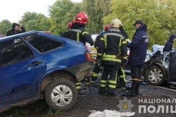 Смертельна ДТП на Львівщині: зіткнулися одразу чотири автівки