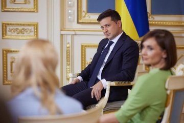 Зеленский не говорит, почему хочет услышать мнение украинцев о Будапештском меморандуме