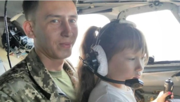 МОН розбереться, чому донці загиблого штурмана Ан-26 відмовили у зарахуванні до школи