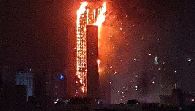 У Південній Кореї горить 33-поверховий будинок, є постраждалі