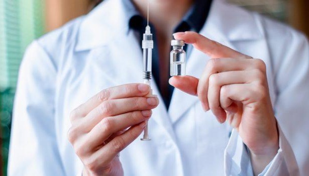 Сейм Литви не підтримав обов’язкову COVID-вакцинацію медиків