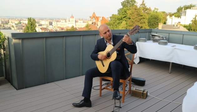 Гітарист українського походження став Послом миру