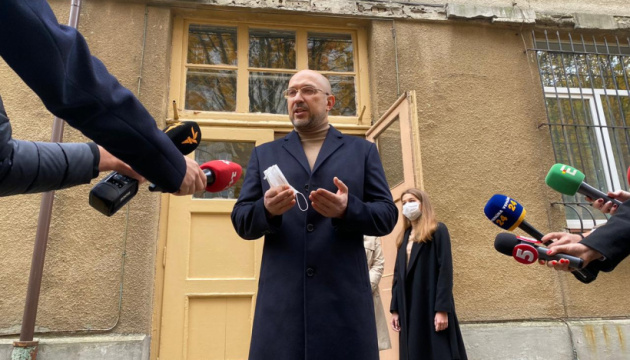 Шмигаль проголосував на виборах у Львові