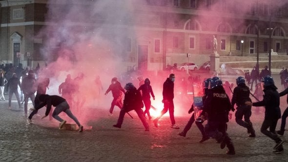 У Римі – масові антикарантинні протести