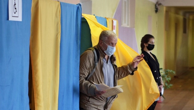 Місцеві вибори: назвали явку в Києві станом на 13.00