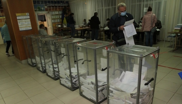 Comité des électeurs d’Ukraine : les élections municipales se sont déroulées de manière démocratique 