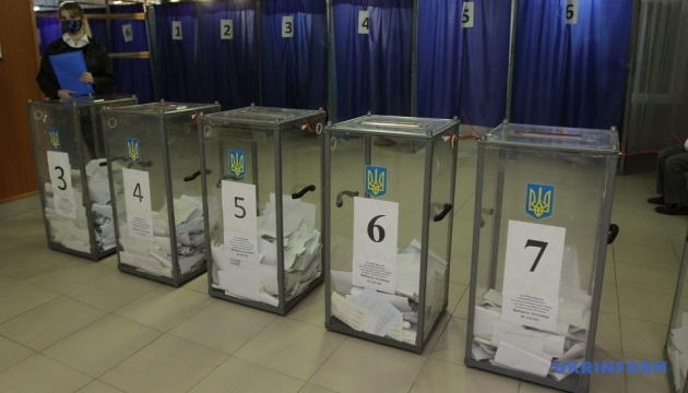 В Ужгороді чимало виборців не проголосували через черги на дільницях – КВУ