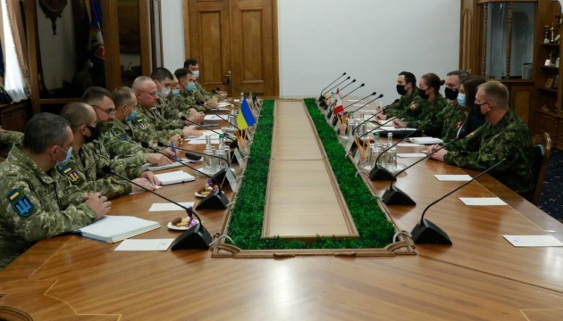 Khomchak meets with Canadian partners to discuss reform of Ukraine’s Armed Forces