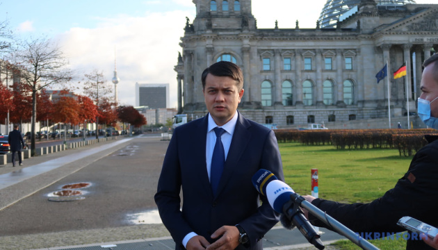 Razumkov: Cooperación interparlamentaria ayudará a Ucrania y Alemania a alcanzar objetivos ambiciosos
