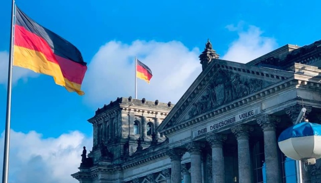 Уряд ФРН вимагає закрити чотири російські консульства в Німеччині
