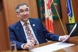 Що було не так із західною підтримкою реформ в Україні – експосол Канади Роман Ващук