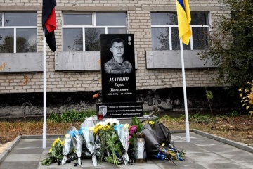 На Луганщині відкрили пам’ятний знак Герою України Тарасу Матвіїву