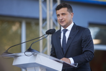 Крим – це Україна: Зеленський подякував Байдену за принципову позицію США