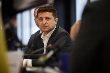 Volodymyr Zelensky se sent mieux et continue d’exercer ses fonctions