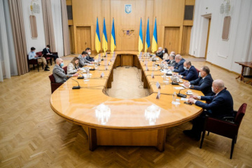 Кулеба обговорив створення Кримської платформи з представниками Меджлісу