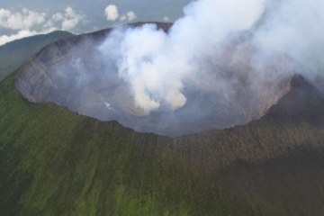 Las fuerzas de paz ucranianas aterrizan en el cráter de un volcán activo en el Congo