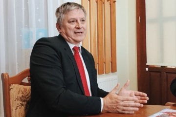 На кордоні зупинили угорського чиновника, якому заборонений в'їзд в Україну — МЗС